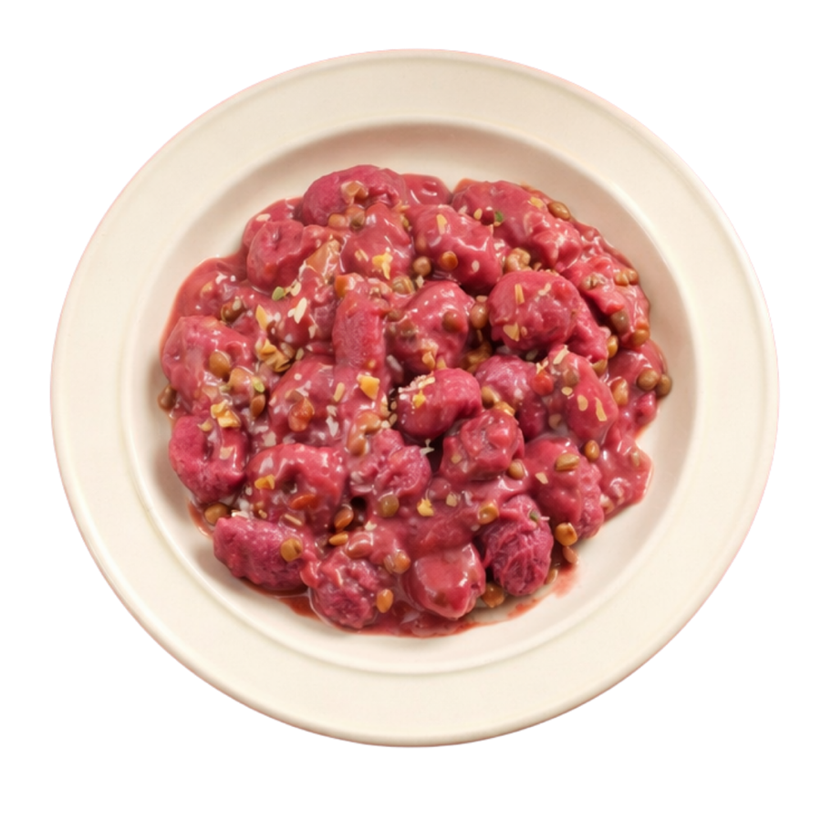 Gnocchi alla barbabietola affumicati con ragù di lenticchie